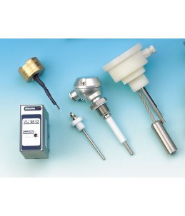 Conductivity level sensor